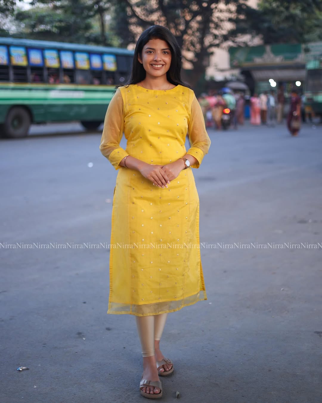 TOP PENT DUPPATA HALDI SPECIAL SUIT