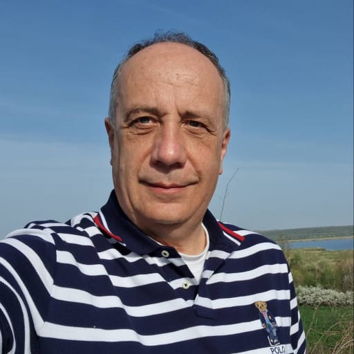 Д-р Владимир Солаков