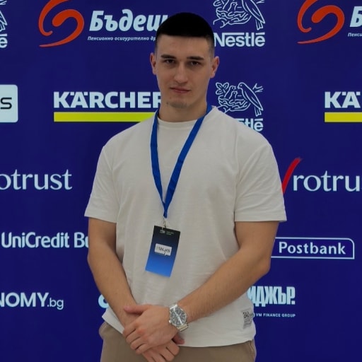 Виктор Вазов