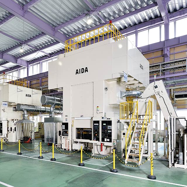 Prensa de transferencia para forjado en frío AIDA CFT