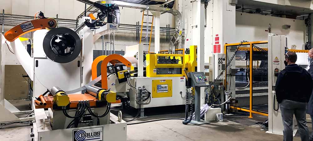 Dallas Compact Feed Line Featuring Feeder-Straightener Combo