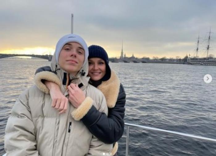 Гагарина трогательно поздравила сына Андрея с днём рождения Гагарина трогательно поздравила сына Андрея с днём рождения