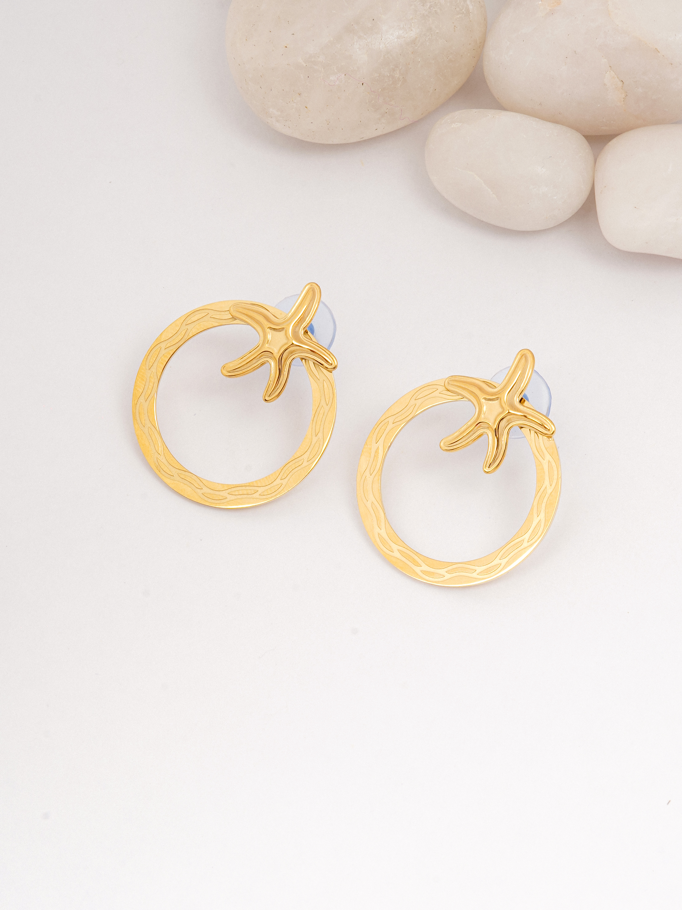Chic Gold Starfish Circle Stud Earrings