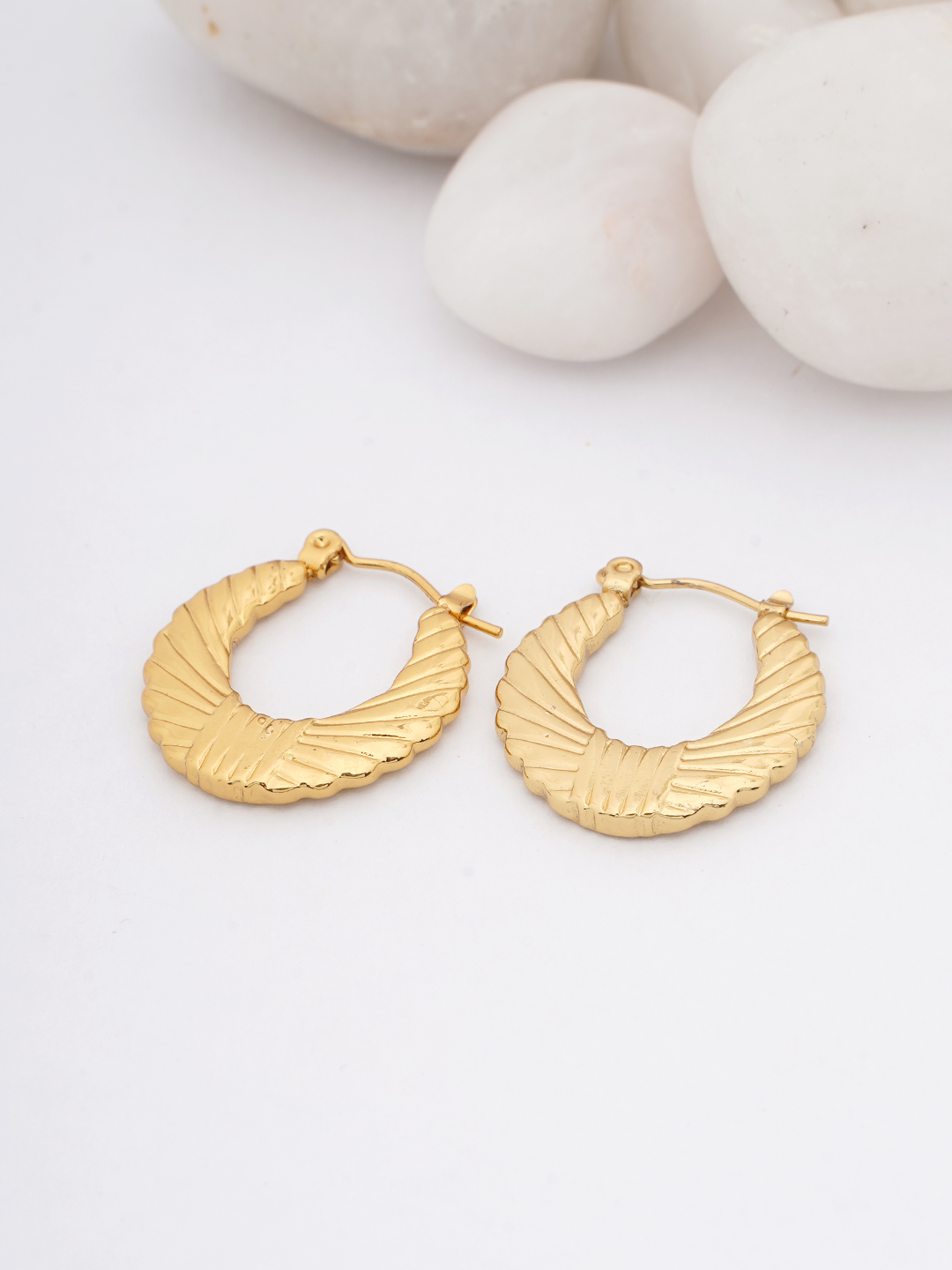 Fan-Textured Gold Hoop Earrings