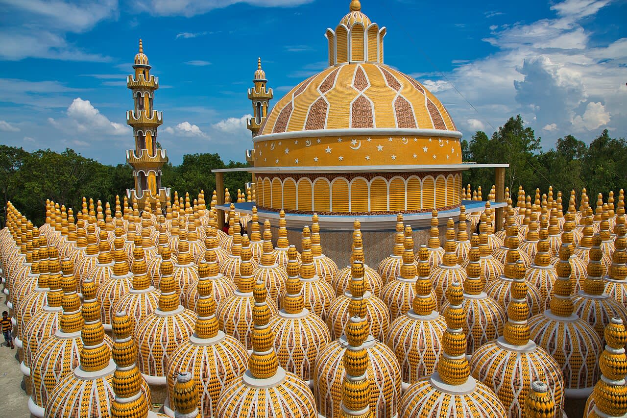 201 Gombuj Masjid (201 Dome Mosque)