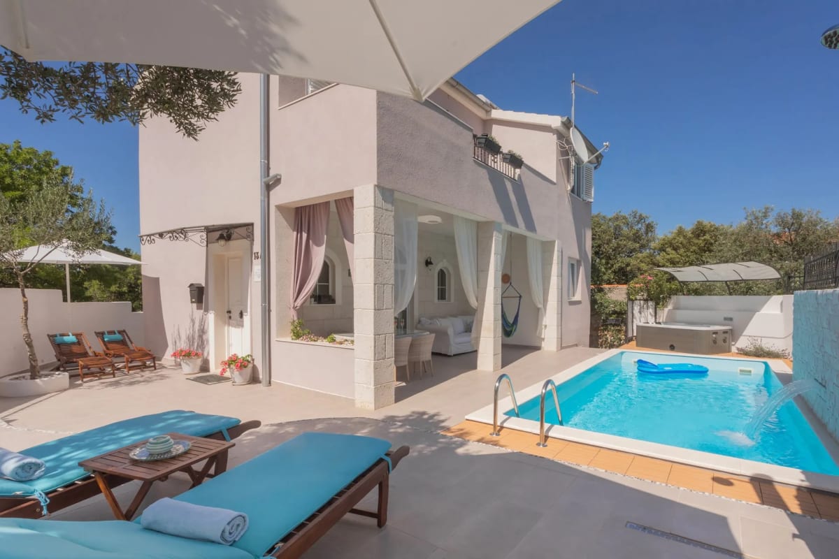 Villa Feronia