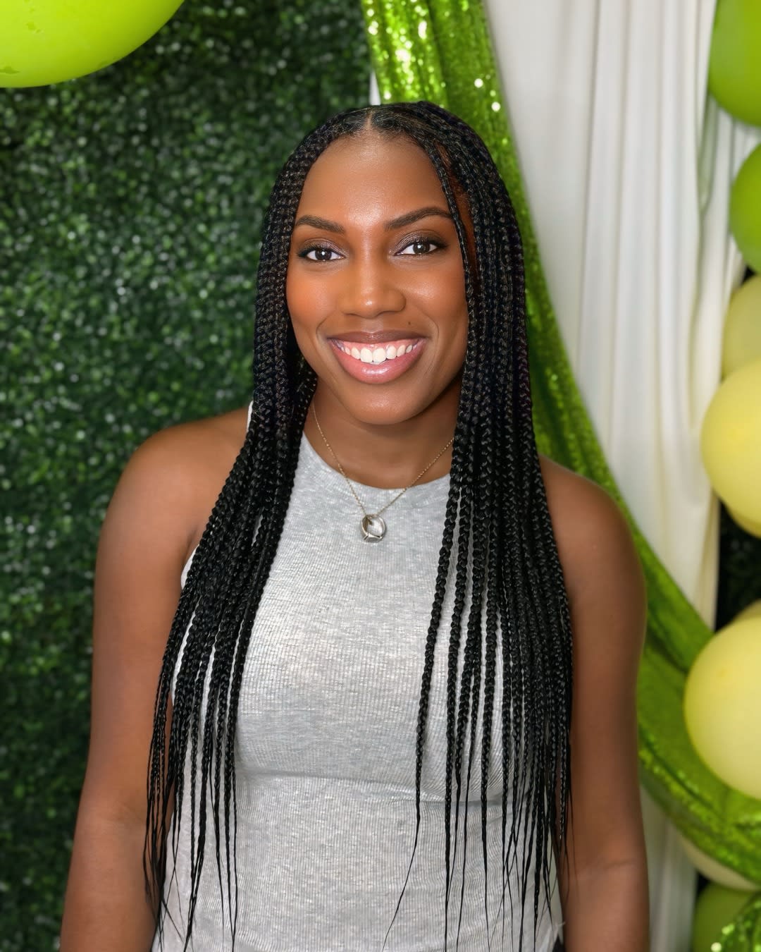 The Delicate Knotless braids