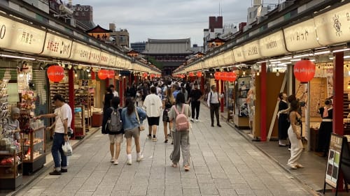 仲見世商店街