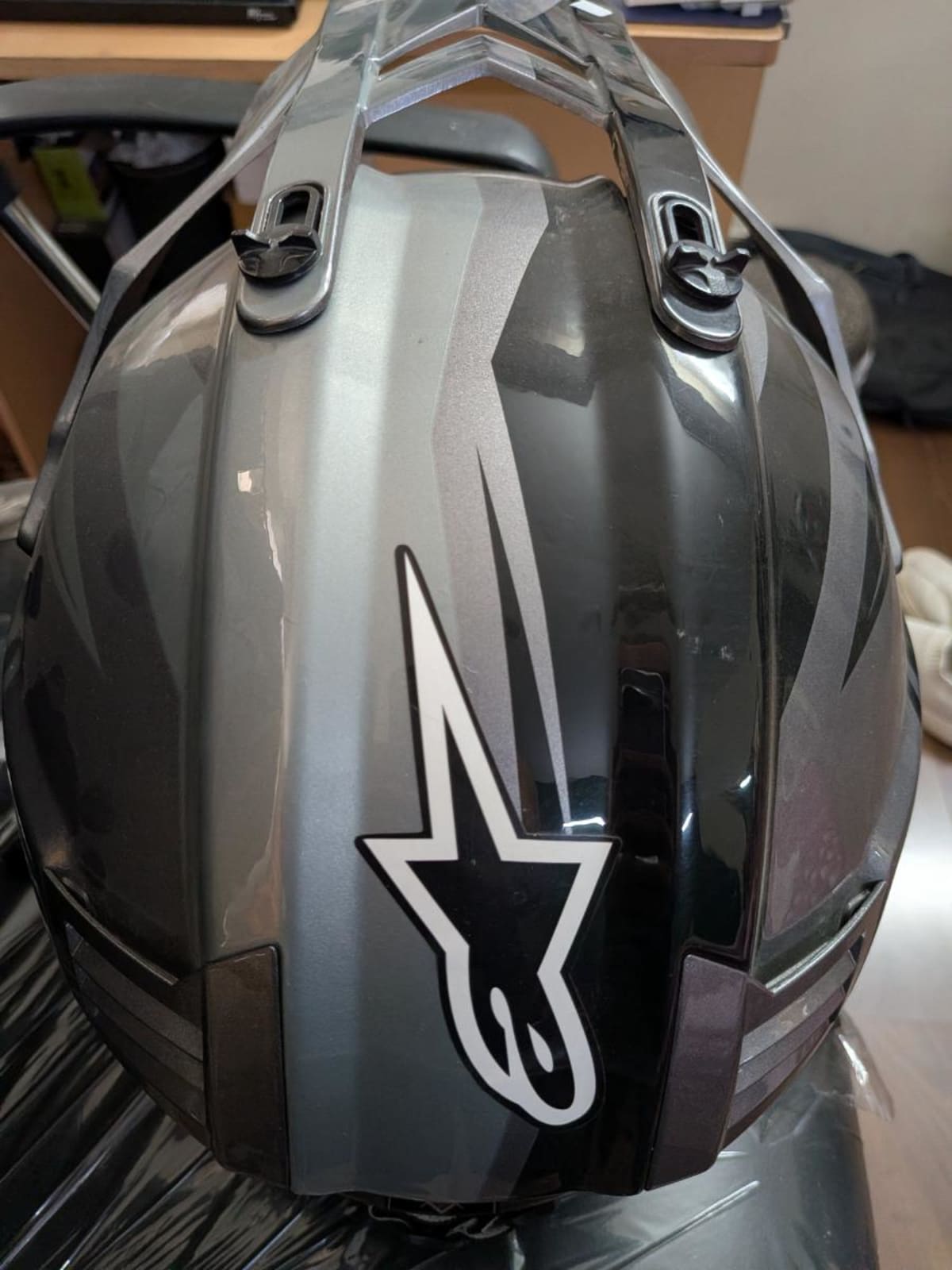 Excellent condition LS2 ADV helmet (size M) with googles 2 pairs - Photo 2