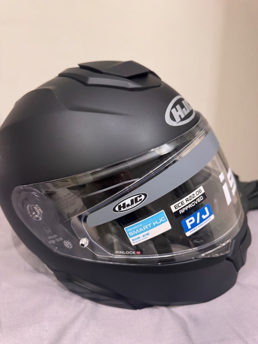 Brand NEW HJC Modular Helmet - Photo 3