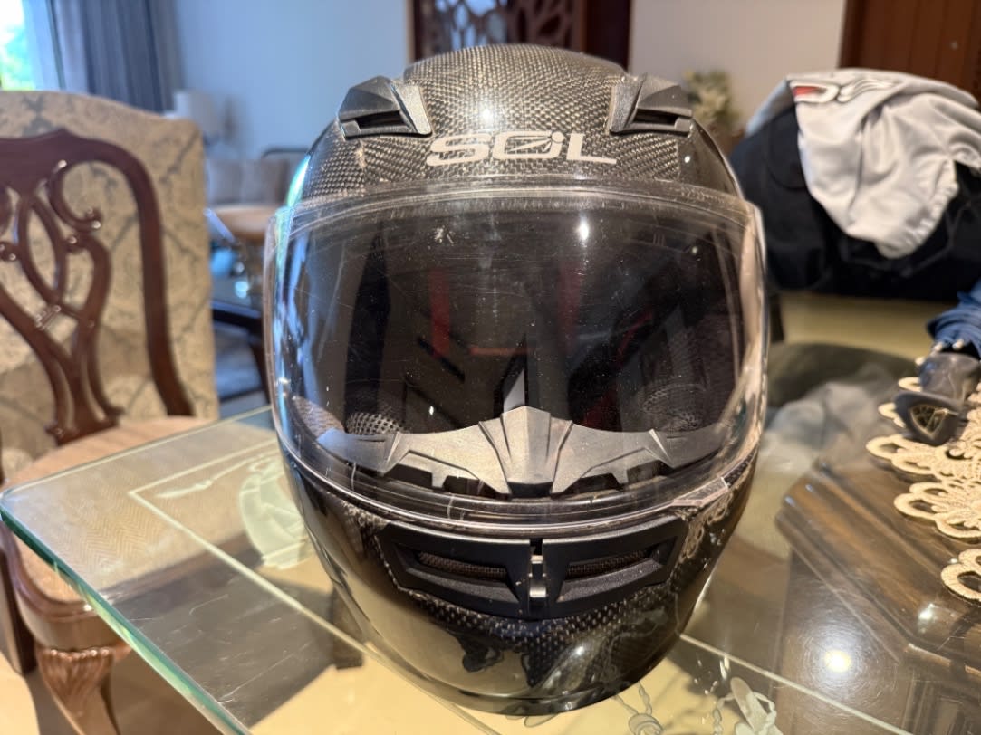 SOL full carbon helmet - Photo 2
