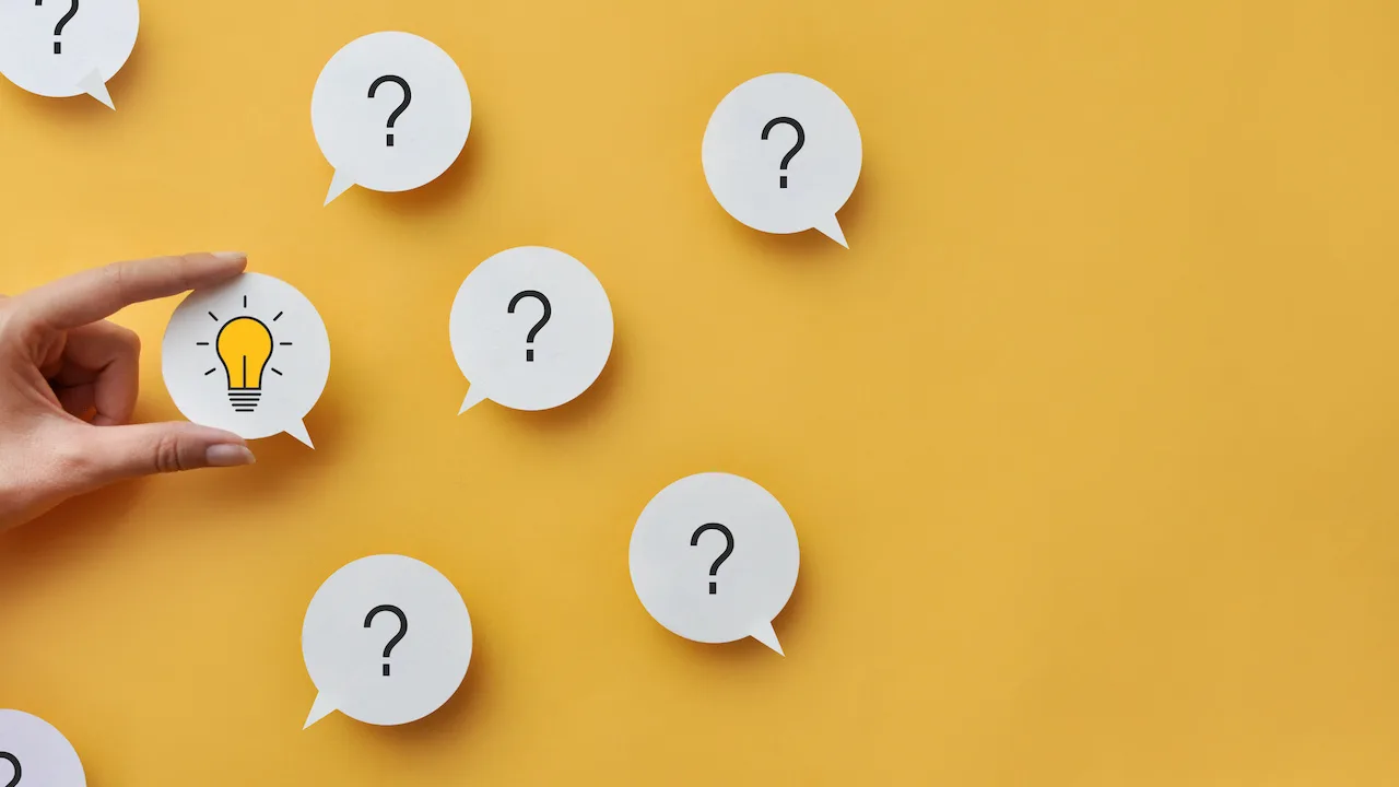 Een factor x de winst, omzet of EBITDA is vaak slechts een basisprijs. Het gaat namelijk uit van een cash and debt free-benadering. Maar wat betekent cash and debt free bij overnames?