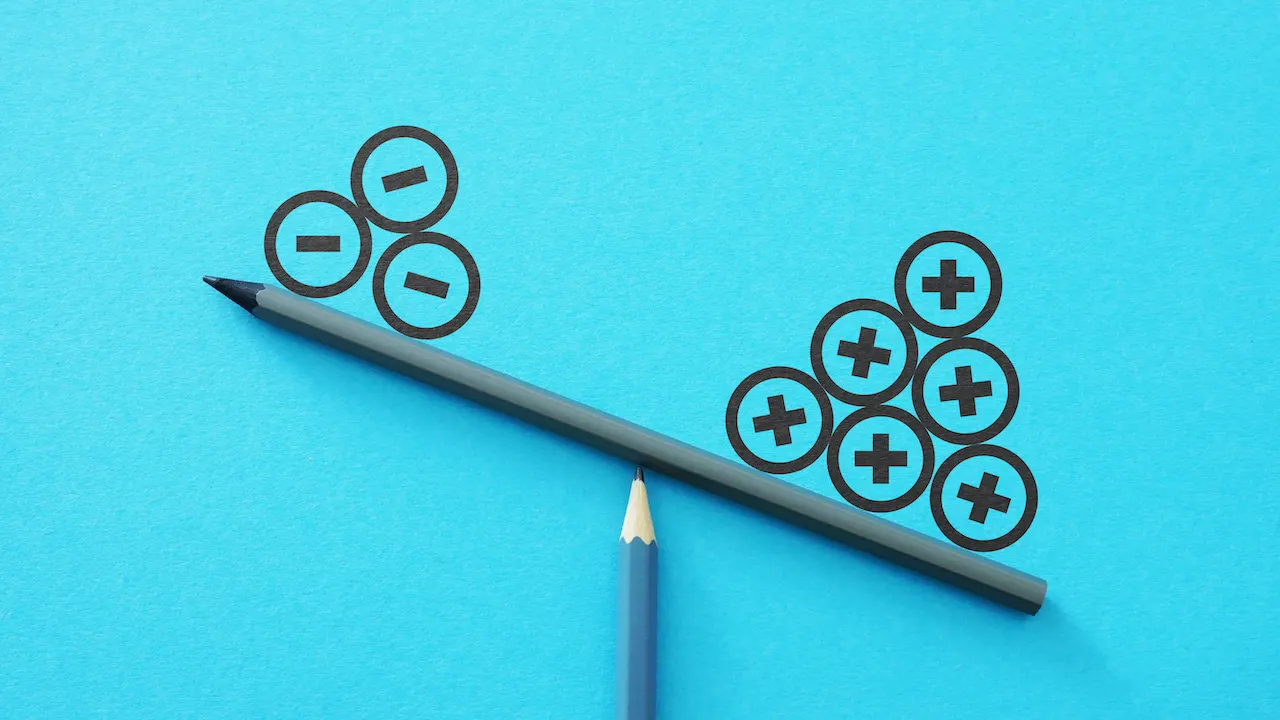 Bij iedere bedrijfsovername wordt onderhandeld over de garanties en de vrijwaringen die worden opgenomen in de koopovereenkomst. Maar wat is het verschil?