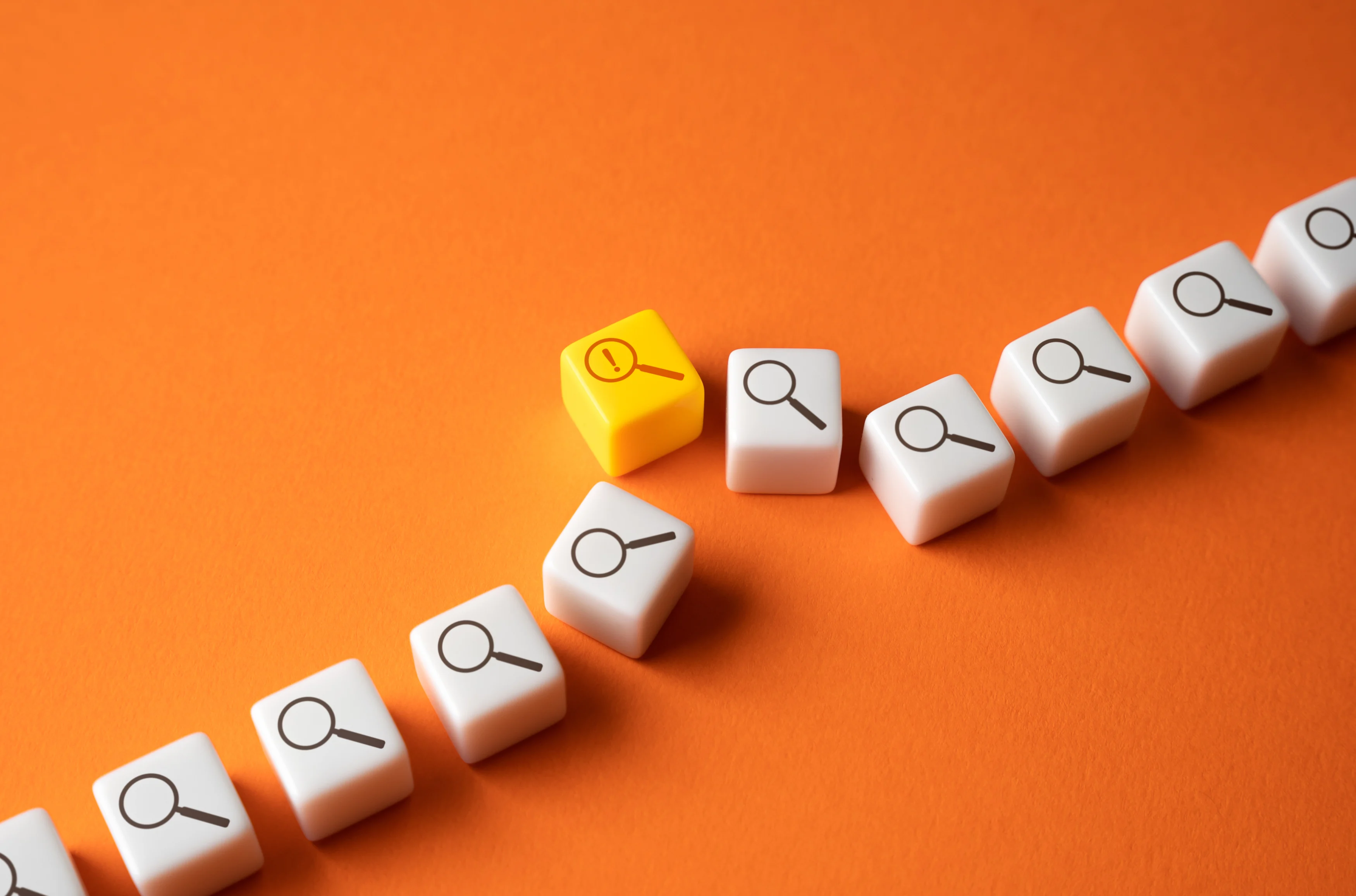 Many business owners think of a sales process primarily in terms of valuation, buyers and negotiation. In practice, most of the pressure often arises elsewhere: in the quality of the available financial and operational data.