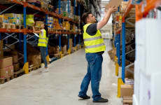 Bedrijven die werkzaam zijn in de logistiek, waarbij er altijd warehouse activiteiten moeten zijn. Neem contact op via Brookz