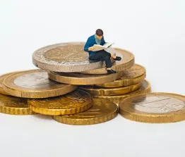 In dit artikel vertellen we je meer over het hoe en wat van een financiering. Waar kun je zakelijk geld lenen en hoe pak je dit goed voorbereid aan?