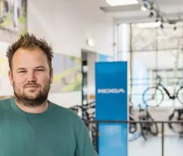 Met de komst van Louwman Group kan Mark Vriend van Fietsvoordeelshop net iets comfortabeler op overnamepad. 'We durven nu groot te denken en te doen.'