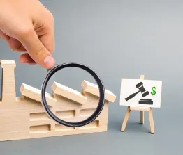 Dat is meestal het moment waarop de zoektocht langzaam verandert. Eerst heel subtiel. Een onderneming die eigenlijk buiten de criteria valt, blijft toch nog even op tafel liggen. Een kandidaat die te ver van de groeistrategie af staat, krijgt alsnog het voordeel van de twijfel. Want stel dat juist daar de volgende groe