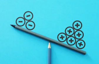 Bij iedere bedrijfsovername wordt onderhandeld over de garanties en de vrijwaringen die worden opgenomen in de koopovereenkomst. Maar wat is het verschil?