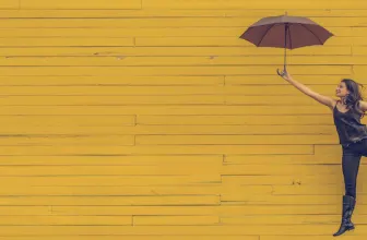 In het kader van overnames komt het regelmatig voor dat de nieuwe eigenaren aan managers en werknemers aandelenopties toekennen.