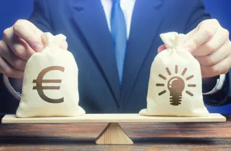 Een ondernemer die zijn techbedrijf wil verkopen denkt vaak: De koper doet het werk wel,
die komt toch zelf kijken? Dat klopt. Maar wat zo’n koper ziet in de eerste weken van het
boekenonderzoek (due diligence), bepaalt voor een groot deel of de deal doorgaat, en voor
welke prijs.