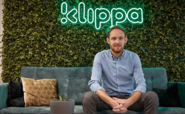 Softwarebedrijf Klippa liep tegen zijn internationale grenzen aan en werd daarom door Yeelen Knegtering en zijn medeoprichters verkocht aan het Duitse SER Group.