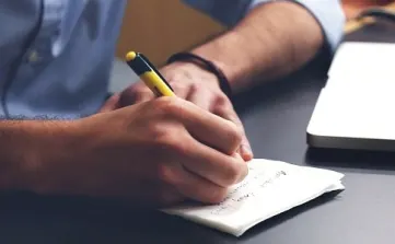 Een concurrentiebeding is een afspraak waarmee de verkoper zich verbindt om gedurende een bepaalde periode. Lees verder via Brookz
