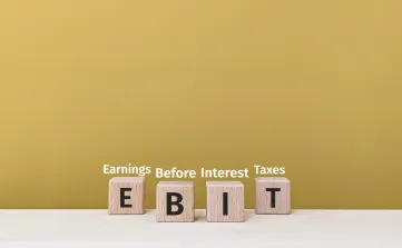 EBIT en EBITDA worden in het MKB vaak door elkaar gebruikt, maar zijn niet hetzelfde. Lees het verschil en hoe je ze berekent.