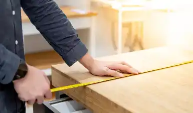 De meubelmakerij levert ambachtelijke houtbewerking en is ingericht op maatwerkwensen van haar klanten. Neem contact op via Brookz