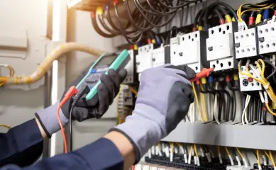 Elektrotechnisch installatiebedrijf. Voorkeur voor industrie, zon-PV of agro-gerelateerd. Neem contact op via Brookz