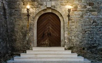 Frans hotel in eeuwenoud kasteel in de Franse Bretagne ter overname aangeboden. Neem contact op via Brookz