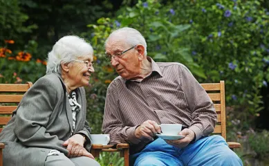Schaalbare oplossing tegen eenzaamheid onder ouderen, Efficiënte ondersteuning om sociale isolatie te verminderen. Neem contact op via Brookz.