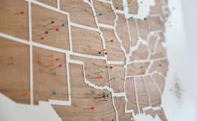 E-commerce onderneming in houten stadskaarten, Productie en verkoop. Neem contact op via Brookz.