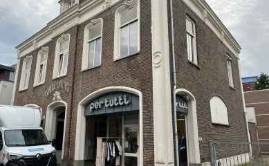 Kledingswinkel Cuijk, Dameskledingswinkel met een vaste en loyale klantenkring. Neem contact op via Brookz.