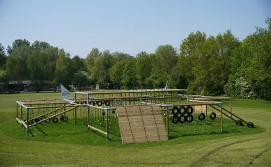 Buitensport accommodatie, survival club met ledeninkomsten en activiteitenlocatie voor bedrijven en groepen. Neem contact op via Brookz.