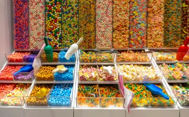 Snoepspeciaalzaak met gevestigde winkel met grote omzet potentie. Neem contact op via Brookz.