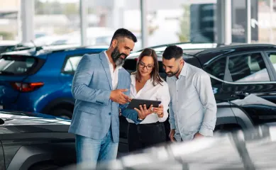 Autobedrijf op groot perceel met uitbestede werkplaats, landelijke verkoop van occasions met sterke marketinginstrumenten en gunstige huur. Neem contact op via Brookz.