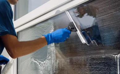 Instapklaar glazenwassersbedrijf met loyale klantenkring, vaste zakelijke contracten en complete uitrusting. Neem contact op via Brookz.