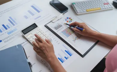 Belastingadvies en administratiekantoor , loonadministratie en aangiften. Neem contact op via Brookz.