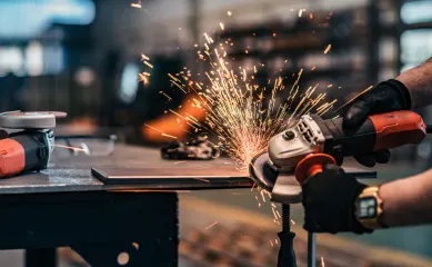 Allround metaalbedrijf voor constructie- & maatwerk van particulier en bouw tot industrie  en architectuur. Neem contact op via Brookz.