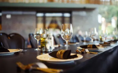 Hotel-, restaurant- & evenementenlocatie met eigen recreatievoorzieningen met overnachten en diner. Neem contact op via Brookz.