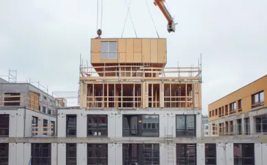 Ontwikkelaar prefab houtwoningen voor verkoop en productie. Neem contact op via Brookz.