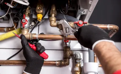 Totaalinstallateur die elektrotechniek en werktuigbouw in één hand uitvoert. Neem contact op via Brookz.