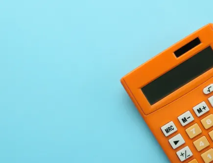 Het is verstandig om al vroeg in het proces na te denken over de fiscale aspecten van de overname. Een goede voorbereiding leidt vaak tot besparing van belastingen.
