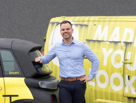 Mark Bos trok zijn vaders bedrijf uit het slop, bouwde het uit en verkocht via een pre-exit MotorKledingCenter.