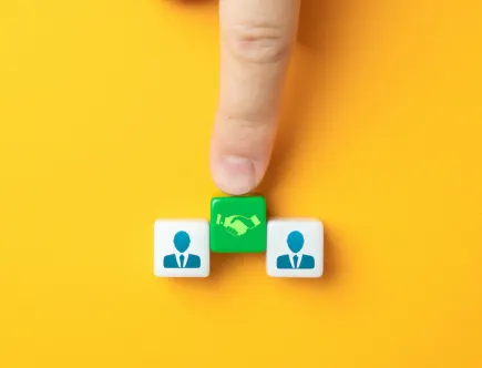 Wie extern de markt op gaat, komt grofweg drie typen kopers tegen: een management buy-in (MBI)-kandidaat, een financiële koper en een strategische koper.