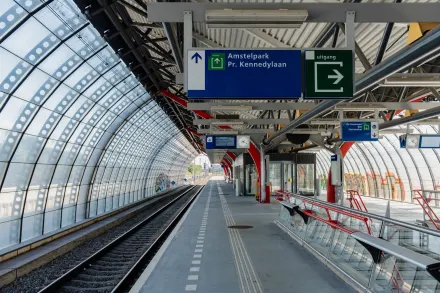 Ontwikkelbedrijf kunststofproducten & bewegwijzering, 80 jaar ervaring, brede klantbasis en sterke reputatie in kunststof, groei in infra/rail en fietsenstallingen.. Neem contact op via Brookz.