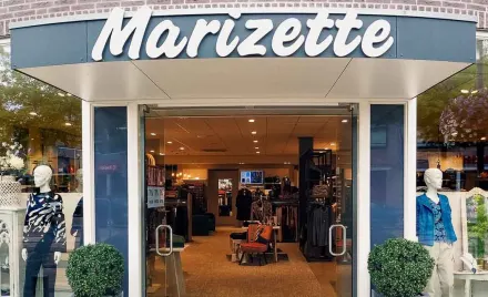 Dames - en herenmodezaak met €600K omzet, gevestigd op centrale locatie. Neem contact op via Brookz.