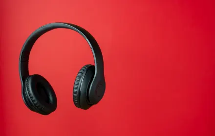 Duurzaam koptelefoonmerk met voorraad & supply chain, D2C audiomerk met bestaande webshop, modulaire productlijn en operationele basi]. Neem contact op via Brookz.