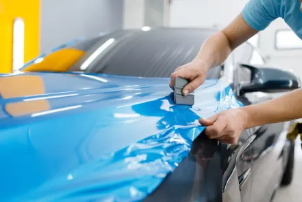 Signbedrijf gespecialiseerd in autobestickeringen en wrapping, B2B, 80% wrapping, omzet 795k, EBITDA 108k. Neem contact op via Brookz.